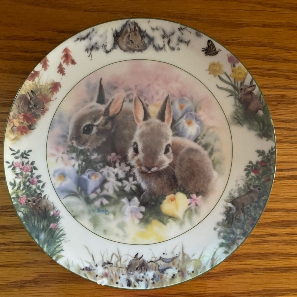 Backyard Buddies collectors plate April Outing